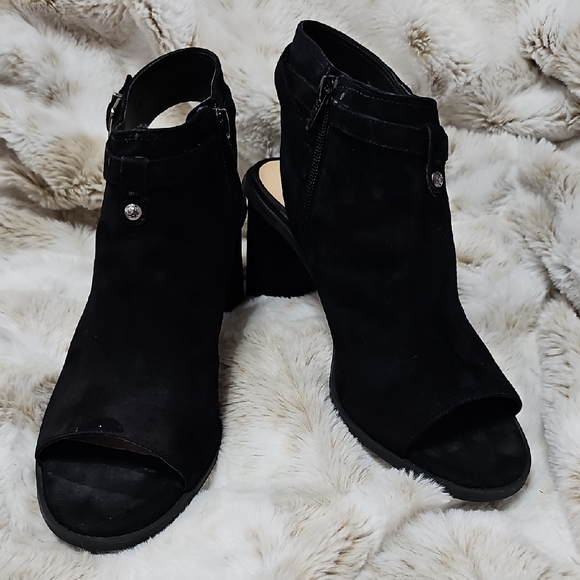 Alex Marie Shoes - Alex Marie Black Peep Toe/Heel Sandal Booties size 9